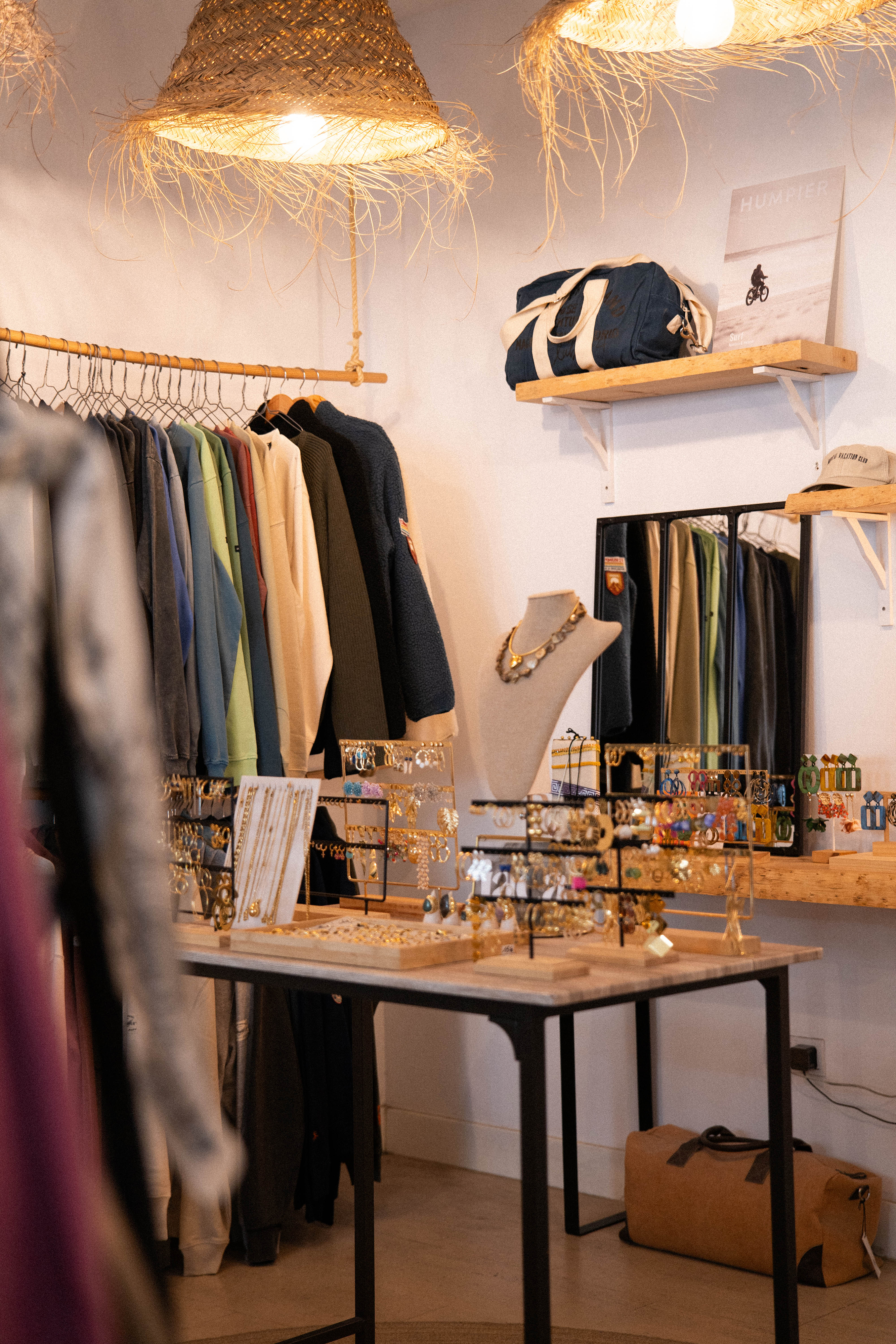 Interior de la tienda Donto